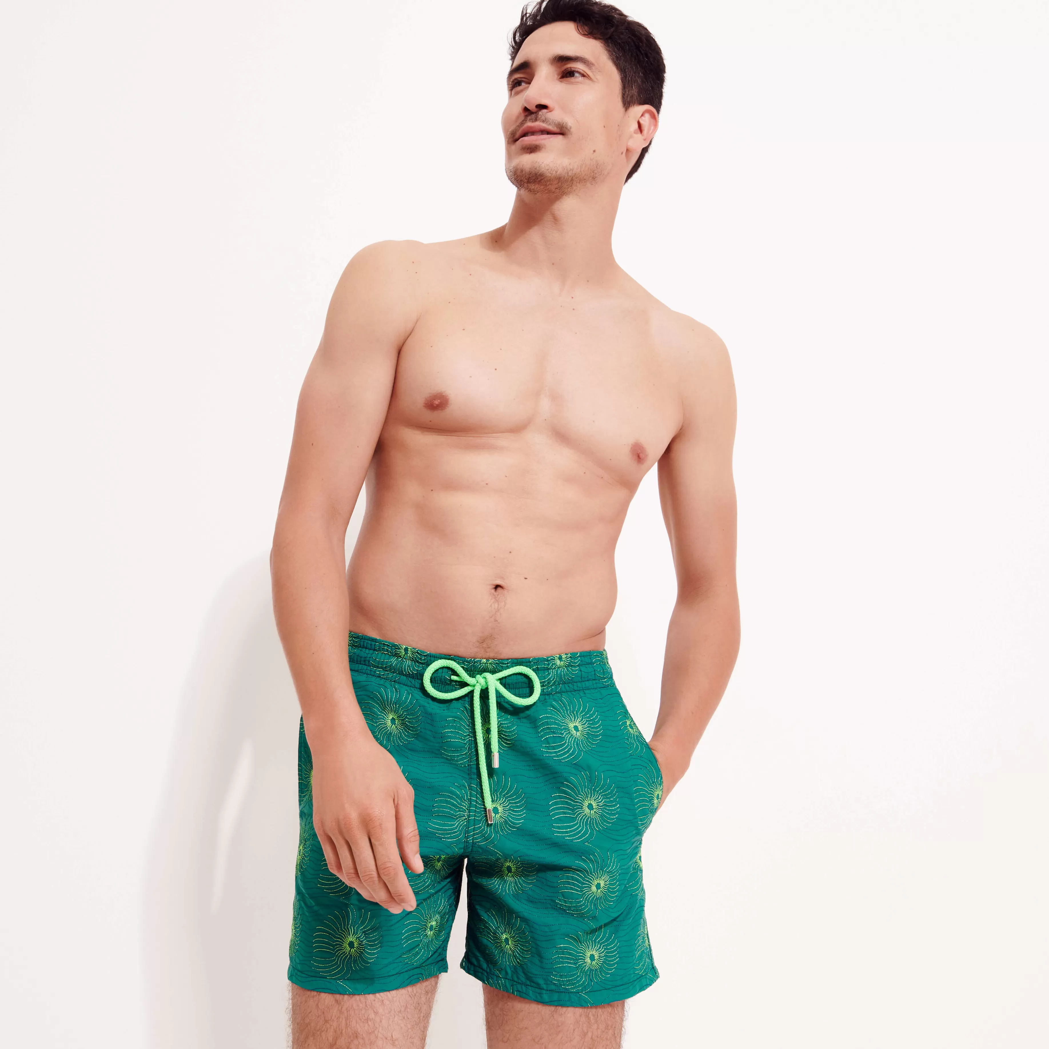 Shop Vilebrequin Maillot De Bain Brodé Homme Hypno Shell - Edition Limitee Tilleul/Vert