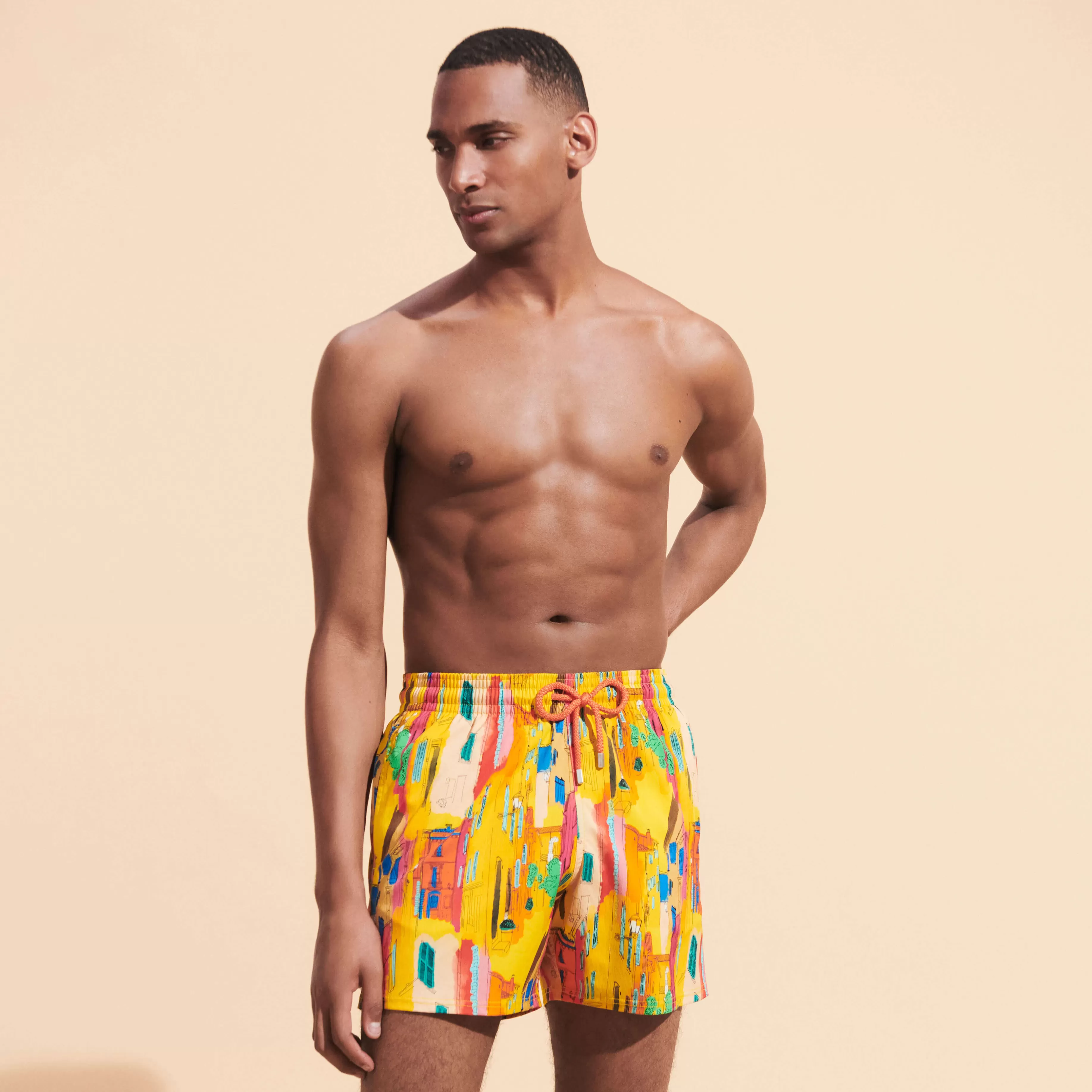 Shop Vilebrequin Maillot De Bain Court Stretch Homme Sunny Streets Soleil/Jaune